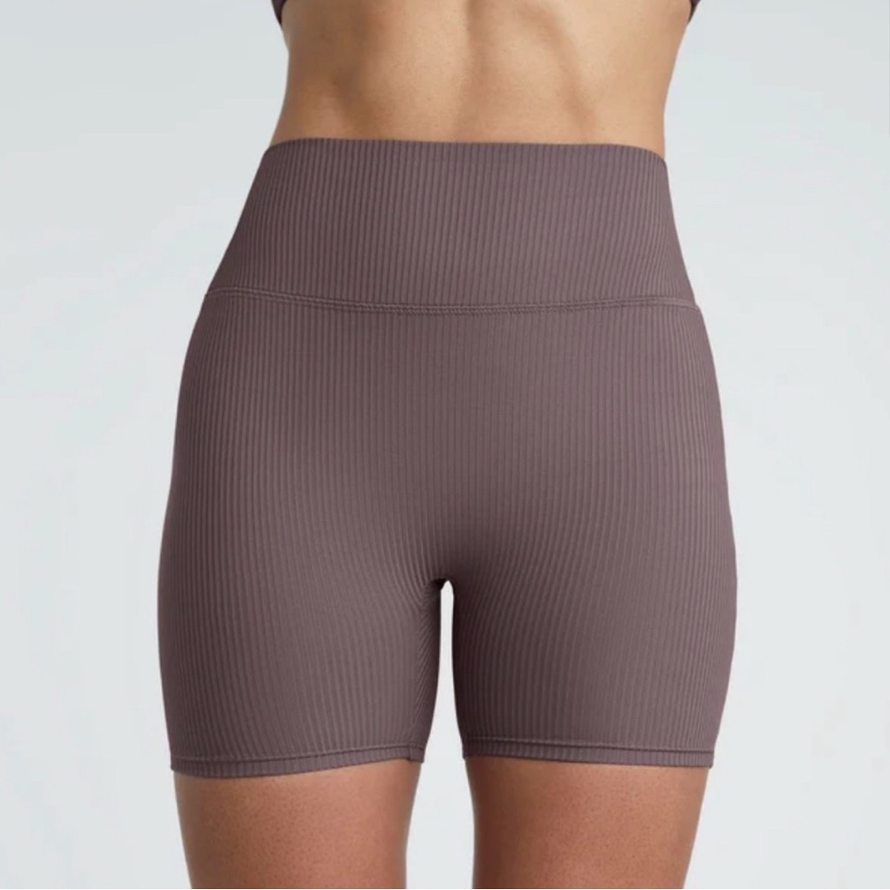 NWT Pepper Athlux Large Ribbed High-Waisted Bike Shorts - Peppercorn (Brownish)